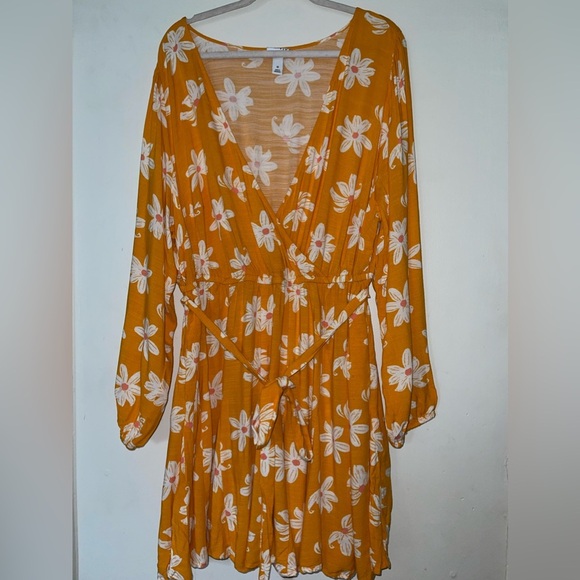 Ava &Viv Plus Size Floral Belted Long Oversize Sleeve Mini Dress - Picture 1 of 11